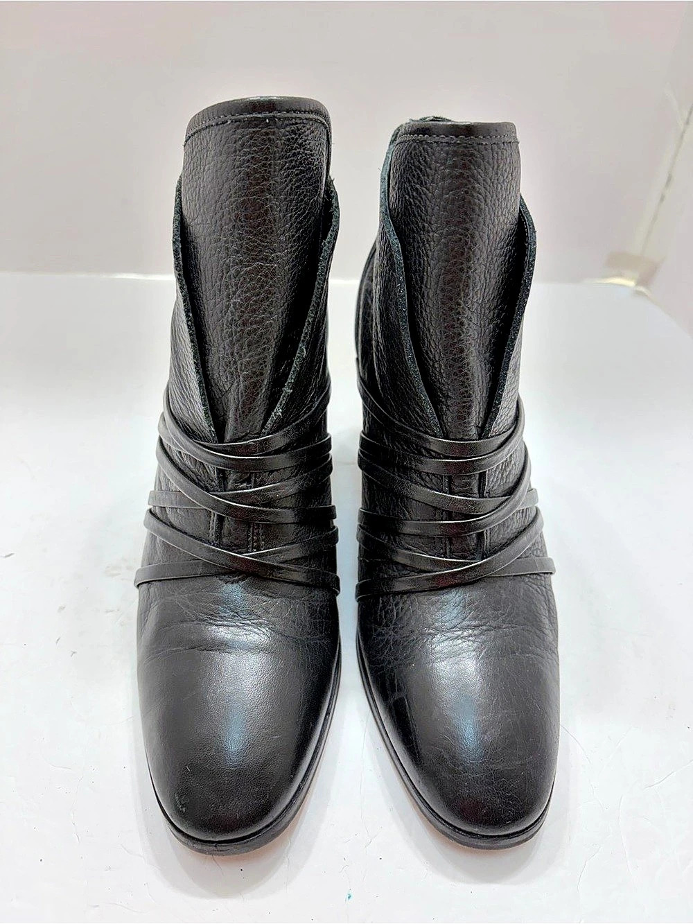 Bernardo Black Leather Strap Ankle Booties Block Heel Women's Size 8M